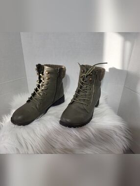 Ardene Olive Lace-Up Knit-Cuff Ankle Boots, Size 7